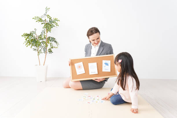 istock Children receive the English lessons 1182810493