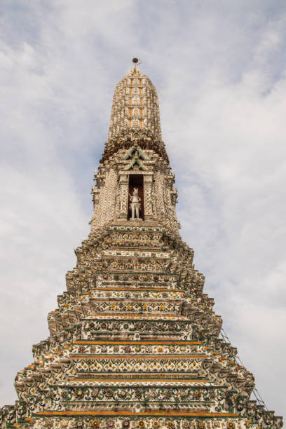 istock Wat Arun Ratchawararam Temple in Bangkok, Thailand 1182827364