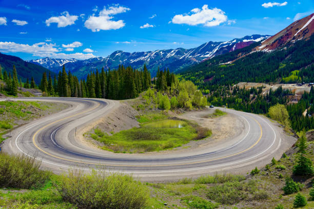 hairpin bend along the san juan skyway - aspen highlands imagens e fotografias de stock