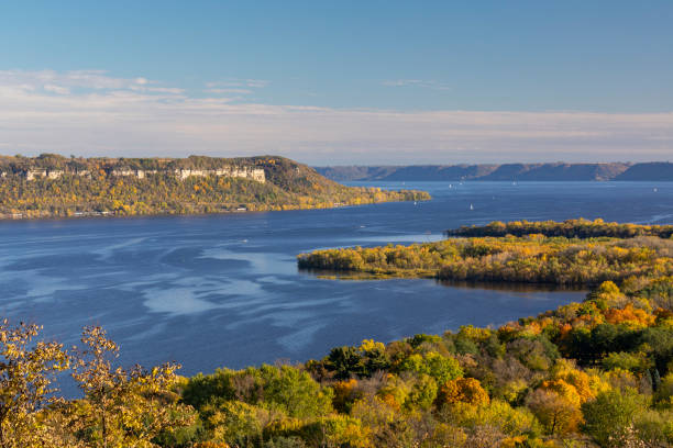 Mississippi River In Autumn A scenic view of the Mississippi River during autumn. mississippi river stock pictures, royalty-free photos & images