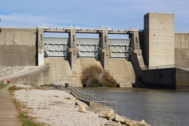 istock Dam at Deer Creek State Park 1182863778