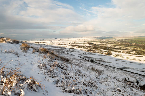 istock Snow on Rombalds moor. Yorkshire 1182879858