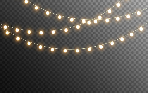クリスマスライトが孤立した透明な暗い背景に輝く花輪。リアルな発光要素。ポスター、カード、パンフレットやウェブのための明るい電球。ベクトルイラスト - イルミネーション点のイラスト素材／クリップアート素材／マンガ素材／アイコン素材