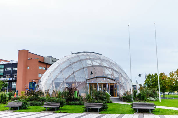 "dome of visions" al lindholmen science park di göteborg - library education sweden construction foto e immagini stock