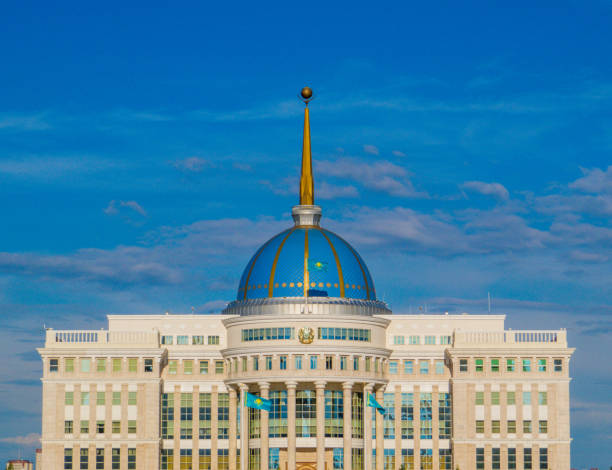 palazzo presidenziale di ak orda, nur-sultan, kazakistan - 24187 foto e immagini stock