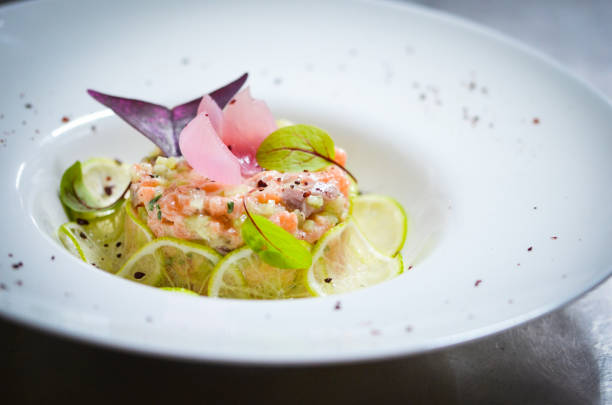 istock fresh salmon tartar with lime slices 1182999815