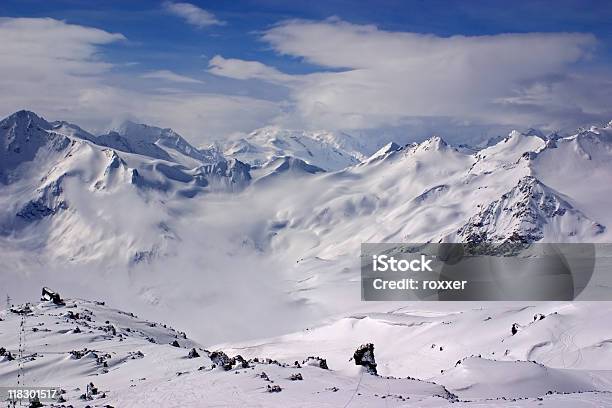 Śnieg Valley - zdjęcia stockowe i więcej obrazów Alpy - Alpy, Bez ludzi, Biały