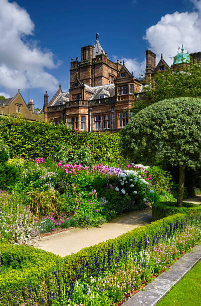 istock Country house and garden 118301766