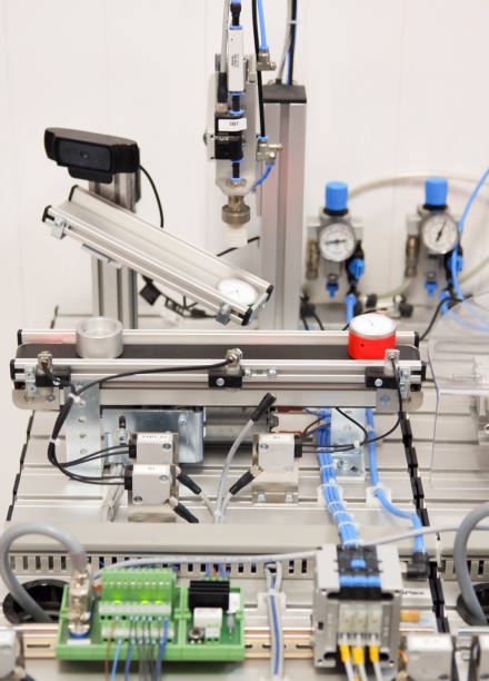 istock Industry 4.0 concept, Smart factory prototype 1183035976