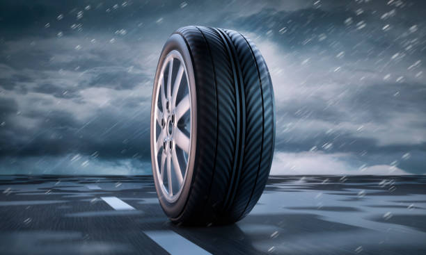 колесо автомобиля и шины - на открытом воздухе - wheel alloy alloy wheel tire стоковые фото и изображения