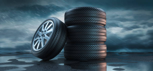 набор автомобильных колес и шин - открытый - wheel alloy alloy wheel tire стоковые фото и изображения