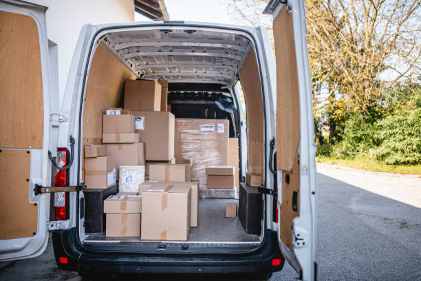 istock Independent Gig Delivery Van Filled with Packages 1183087727