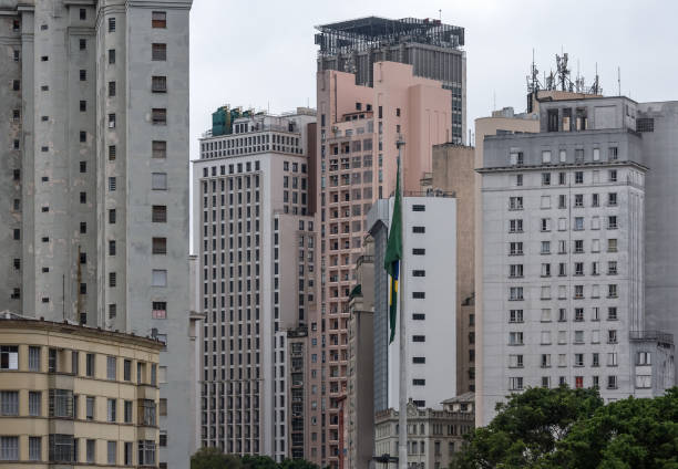 istock Architecture in Sao Paulo downtown 1183088090