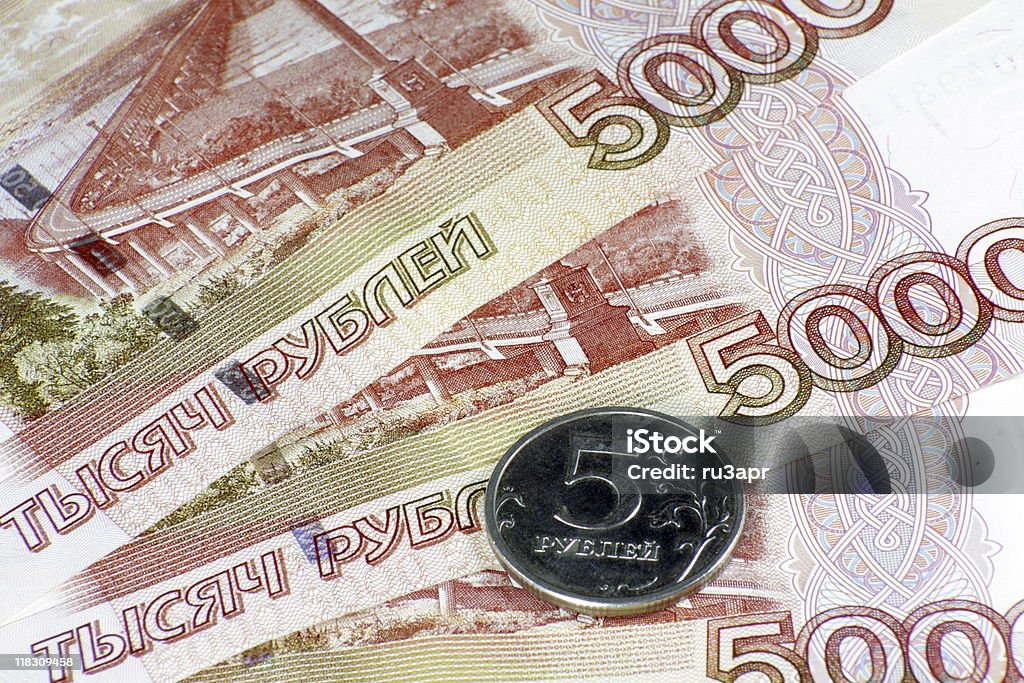 Stos pieniędzy i monety obligacji - Zbiór zdjęć royalty-free (Banknot)