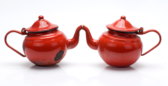 red teapots