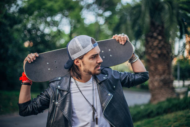 istock Young skater outdoors 1183115793