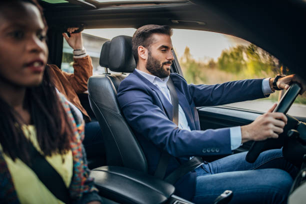 istock Couple going on a road trip 1183126267