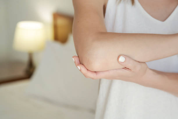istock Winterizing dry itchy skin on the elbow area 1183130833