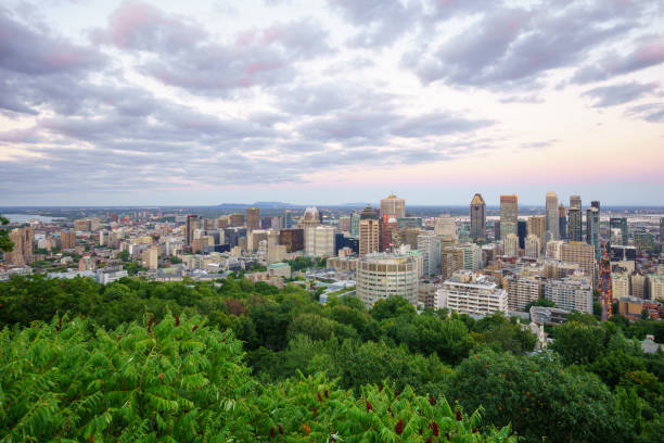 istock Sunset view of the Downtown Montreal 1183131440
