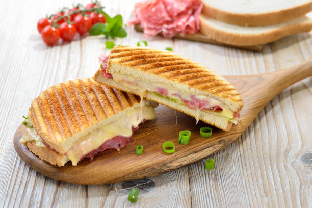 istock Grilled sandwich with salami 1183157133