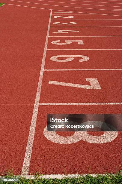 Pista De Corrida - Fotografias de stock e mais imagens de Corrida de Fundo - Corrida de Fundo, Desporto, Dia