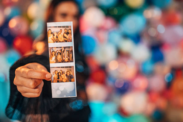 okamžitá fotografie - fotoautomat fotky - stock snímky, obrázky a fotky