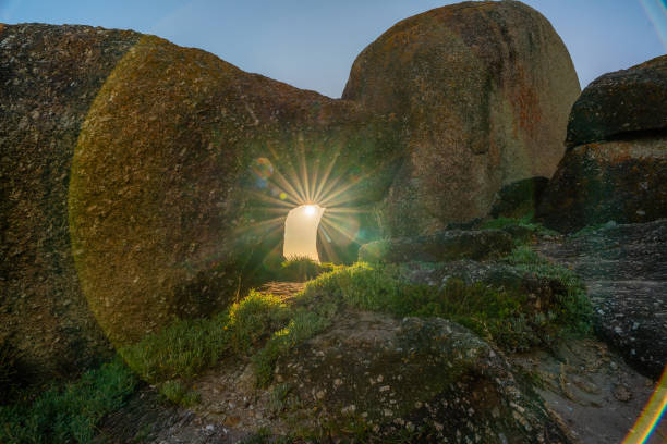 istock sun shining through rocks in Cape Town 1183222229