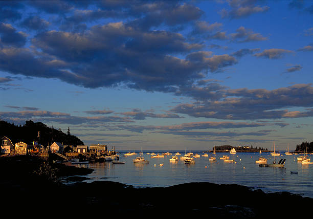 istock Maine Coastal Town at Sunset 118322556