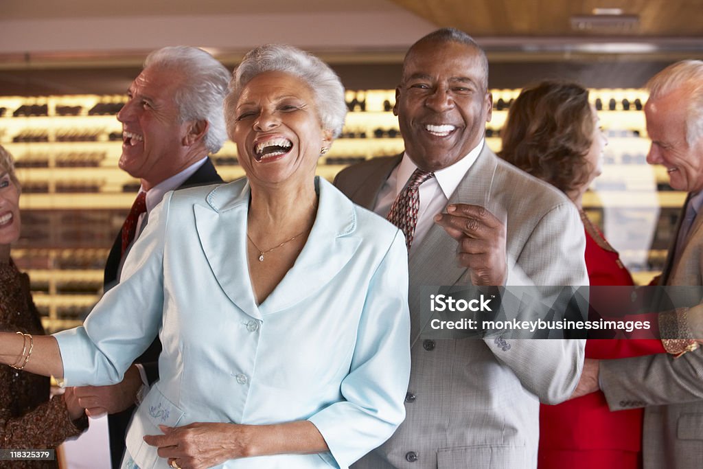 Parejas bailar juntos - Foto de stock de Tercera edad libre de derechos