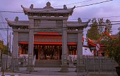 chinesischer-tempel-mitten-in-der-stadt.jpg?b=1&s=170x170&k=20&c=RY6oAj7Z5UMQTdAx-jO0Vx6QZL2Tvhh8Y0zLM01c4s8=