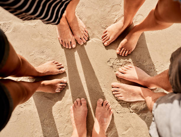 istock Keep your circle of true friends close 1183282722