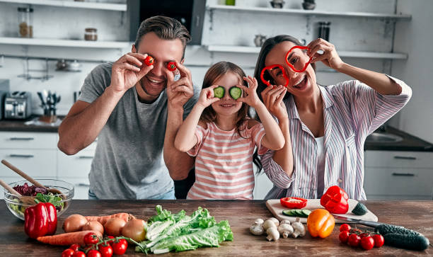 istock Family in kitchen 1183295506