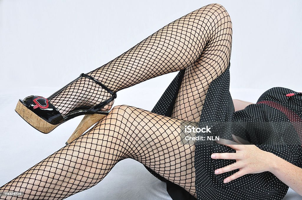 Fishnet piernas-vestido de década de 1950 - Foto de stock de 1950-1959 libre de derechos