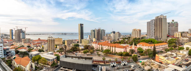 20OUT2019 - LUANDA-ANGOLA - Beautiful view of Luanda city, difference between worlds, the degraded and the new. Angola. Downtown. 20OUT2019 - LUANDA-ANGOLA - Beautiful view of Luanda city, difference between worlds, the degraded and the new. Angola. Downtown. luanda stock pictures, royalty-free photos & images