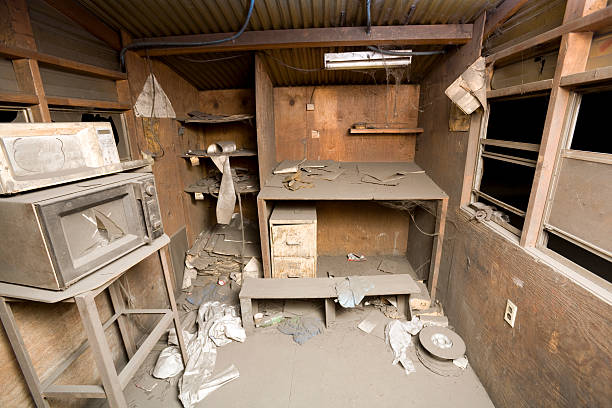 istock worst office in the world 118335617