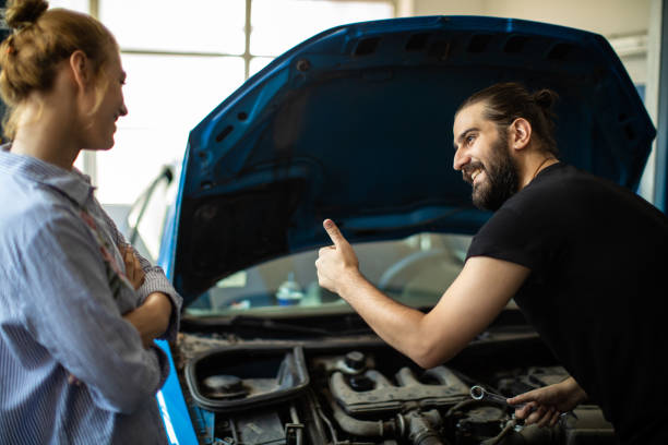 istock I will fix your car, don't worry 1183368095