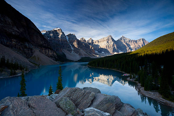 istock Moraine Lake, Canadian Rockies 118338765