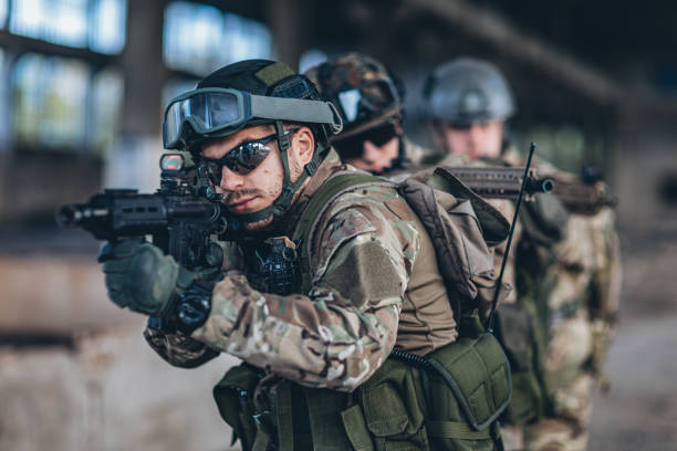istock Soldiers in action 1183426073
