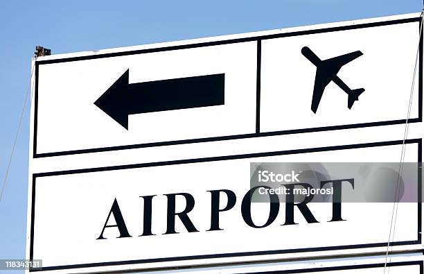 Foto de Placa De Estrada e mais fotos de stock de Aeroporto - Aeroporto, Avião, Avião Supersônico