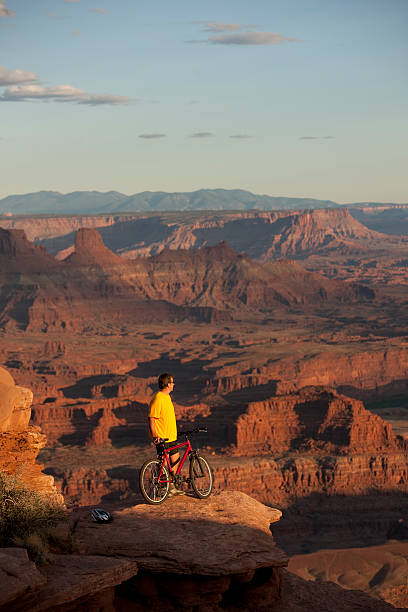istock Mountain Biker In Canyonlands National Park Moab, Utah 118347814