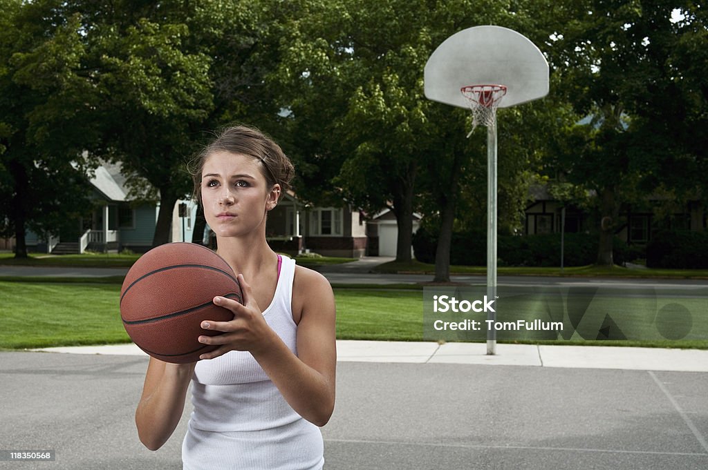 Femmina Giocatore di basket - Foto stock royalty-free di Adolescente