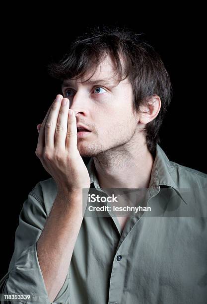 남자 수표 그릐 호흡 호흡 대상쪽으로 손으로 Xxl 구강 스프레이에 대한 스톡 사진 및 기타 이미지 - 구강 스프레이, 30-34세, 30-39세