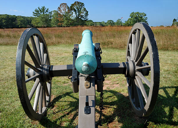 istock American Civil War Confederate Cannon 118354323