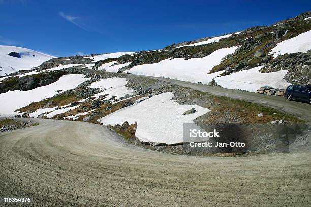 Serpentines Stockfoto und mehr Bilder von Auto - Auto, Berg, Farbbild