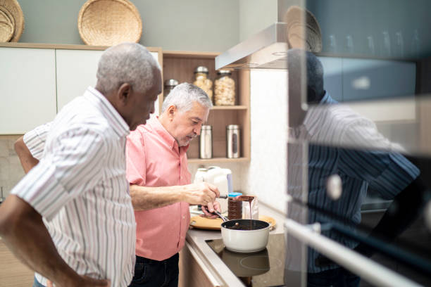istock Senior friends cooking brigadier 1183566074