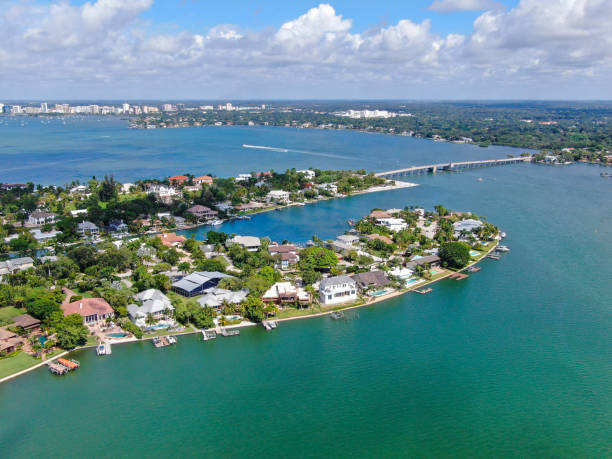 미국 플로리다 주 시에스타 의 공중 보기 - sky sea town looking at view 뉴스 사진 이미지