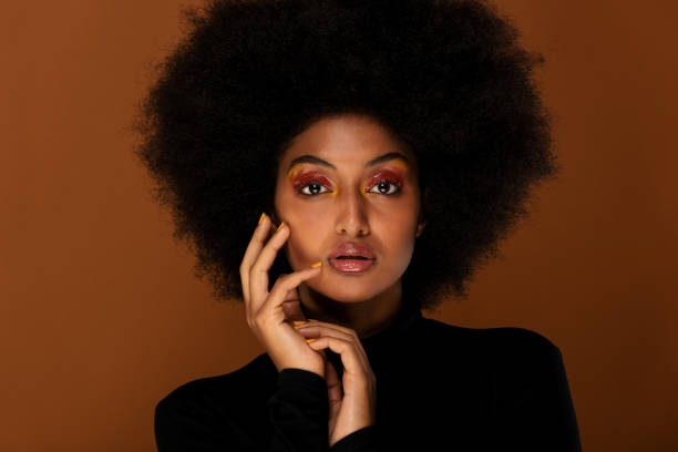 istock Beautiful afro woman 1183571901