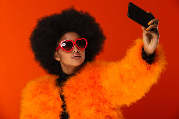 istock Beautiful afro woman 1183572501