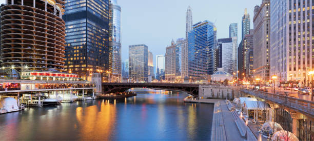 마천루 + 강 - 시카고 - chicago illinois chicago river bridge 뉴스 사진 이미지