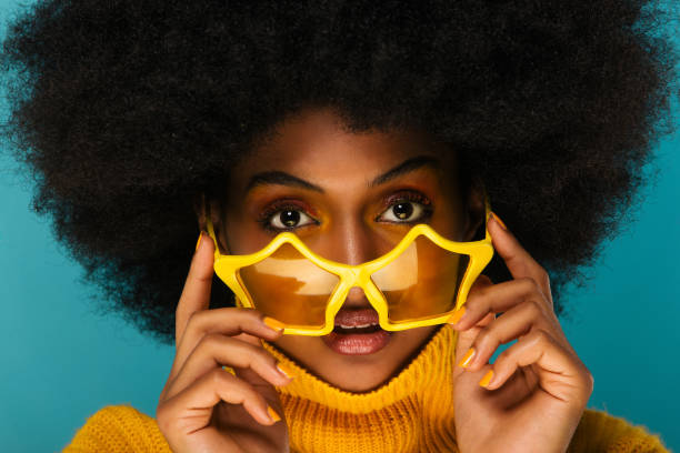 istock Beautiful afro woman 1183572908